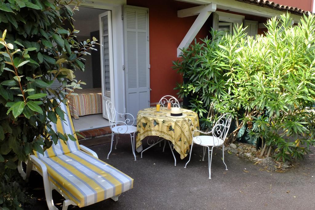 Hotel Du Bosquet Pégomas Екстериор снимка